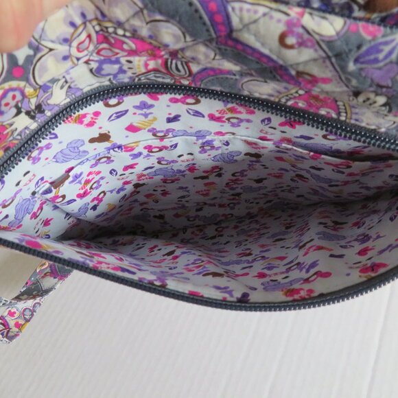 ⭐️HP⭐️Vera Bradley 3 Zip Hipster Bag-Mickey's Sweet Treats and Sweet Treat Ditsy - Picture 7 of 12